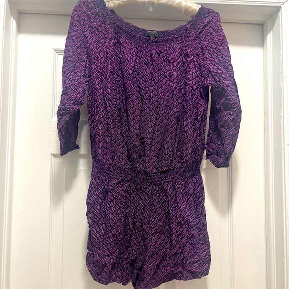 Off the shoulder romper - Picture 1 of 3